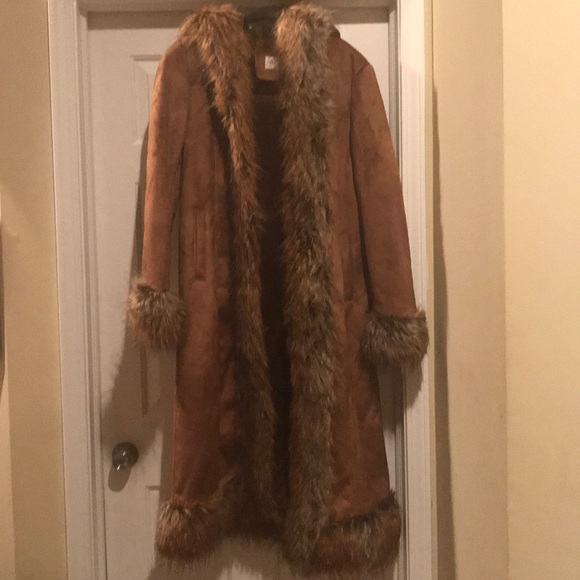 🌹SOLD!!🌹SUEDE FULL LENGTH FAUX FOX FUR COAT!! - Picture 5 of 8